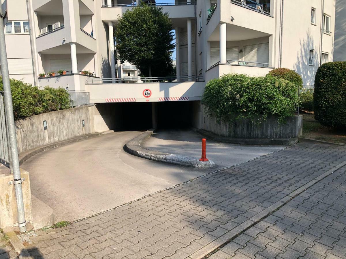 Parkplatz Und Balkon - Burberg'S Heimathafen In Висбаден Экстерьер фото